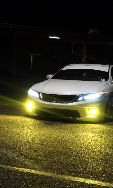 Honda Coupe with yellow fog lights looks so nice
